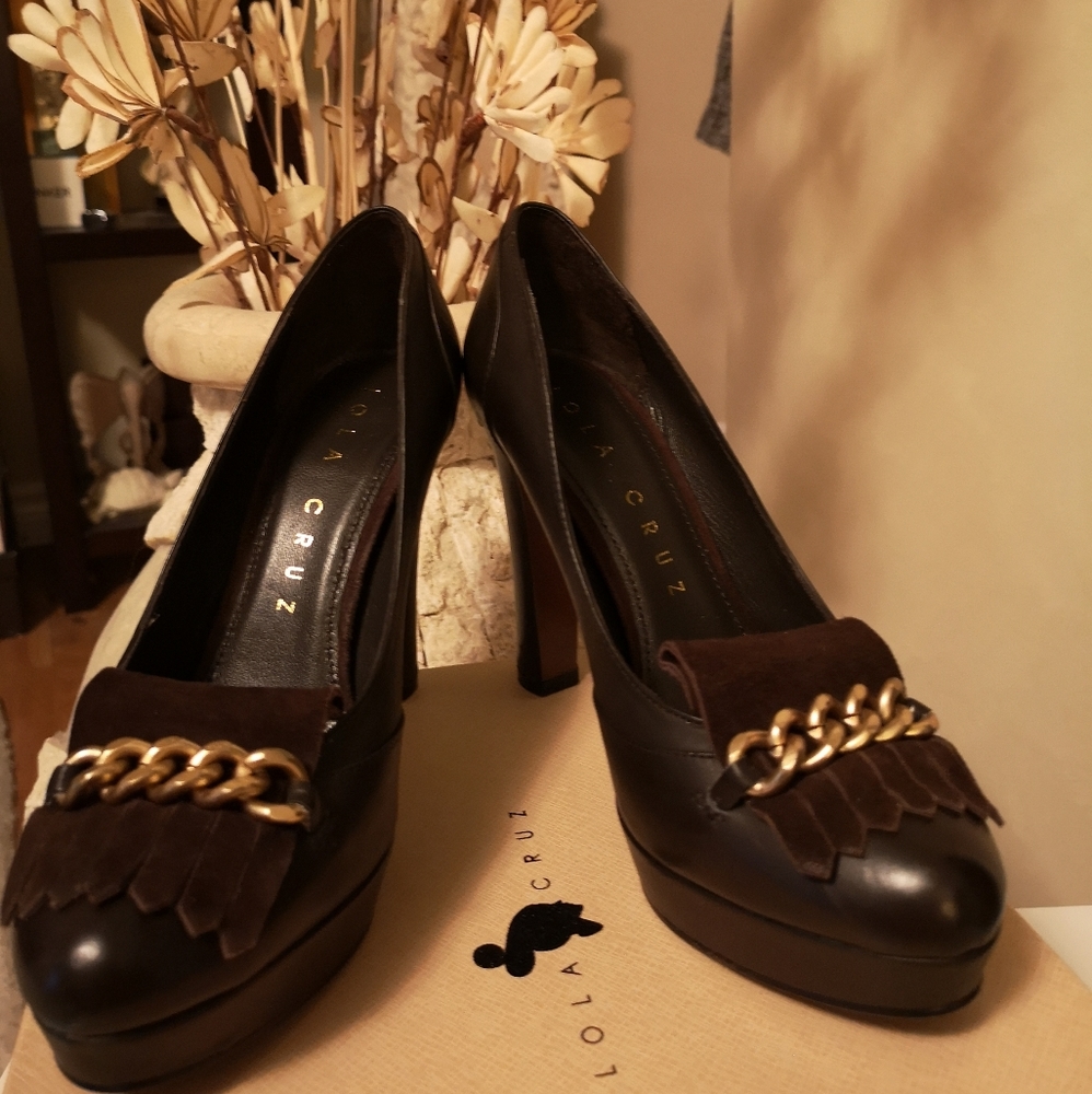 Lola Cruz leather shoes in size 8